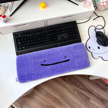 Load image into Gallery viewer, Ditto Keyboard Wrist Cushion
